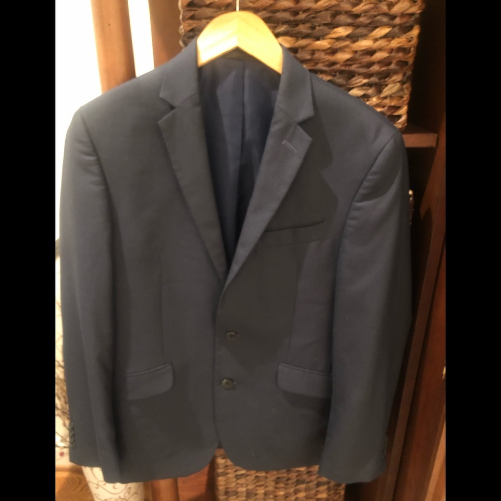 Men’s Blue Kenneth Cole Reaction suit, size 38S, polyester/rayon blend